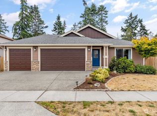 1099 NW Longview Dr, Oak Harbor, WA 98277