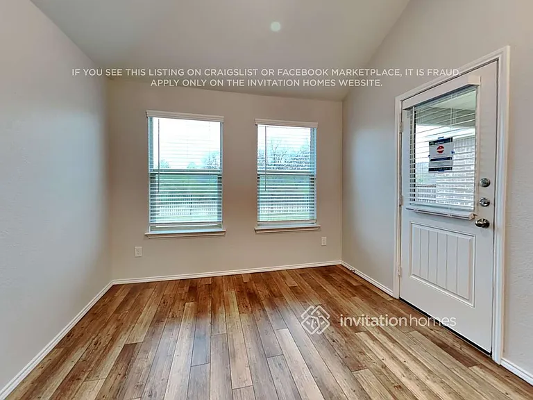 1790 Alamandine Ave — Photo 5