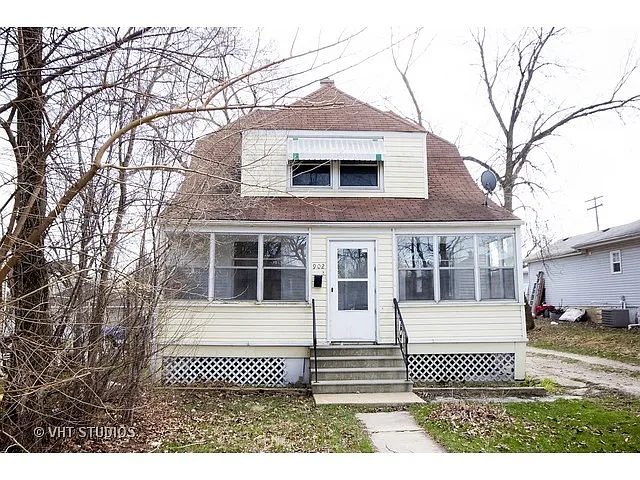 902 W Park Ave photo 1