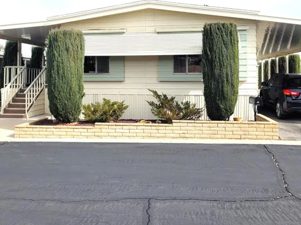 54999 Martinez Trl Space 40, Yucca Valley, CA 92284