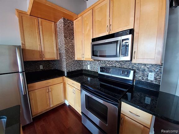 5th image of 849 Penniman Ave APT 302