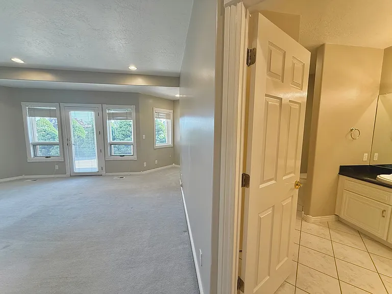 825 N Capitol Blvd — Photo 38