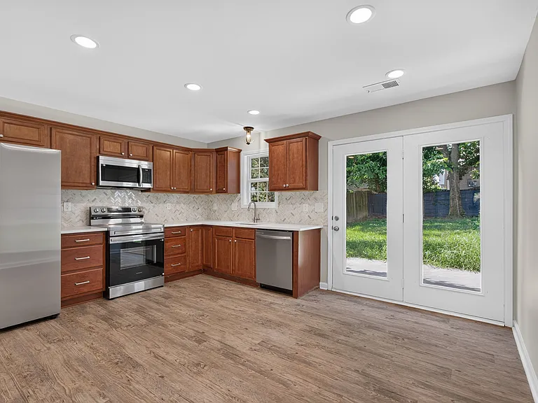 2592 Rockaway Pl — Photo 8