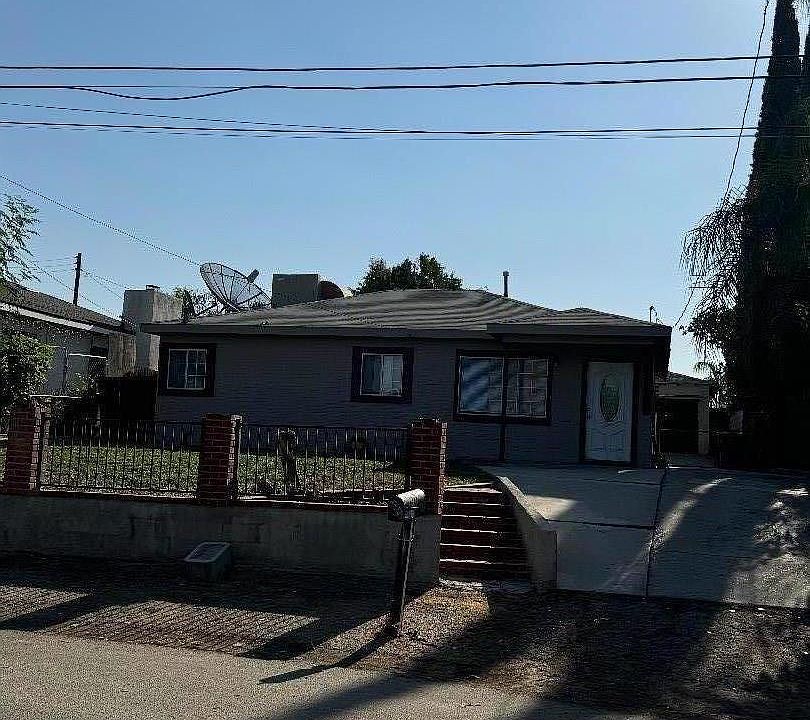 1st image of 1323 El Serento Dr