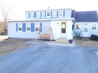 19 S Hunt Rd, Amesbury, MA 01913