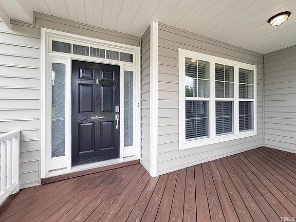 2nd image of 905 Linden Ridge Dr