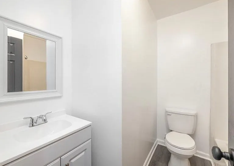 1803 Freeman St — Photo 6