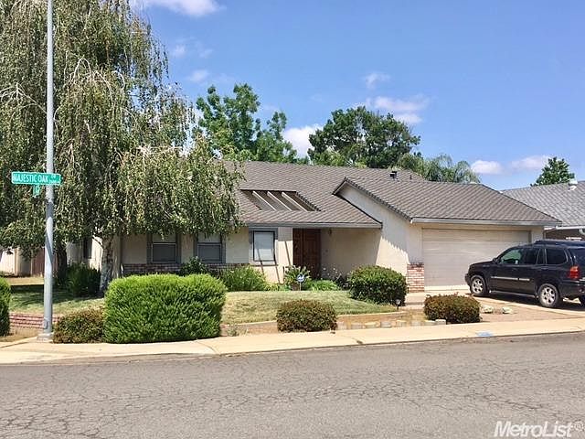 1st image of 2613 Majestic Oak Dr