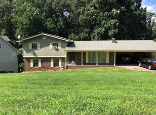 1990 Garden Dr, Gainesville, GA 30507