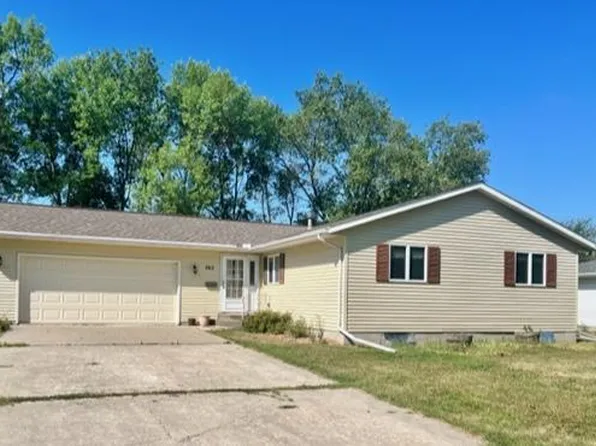 702 Sunrise Blvd, Redwood Falls, MN 56283