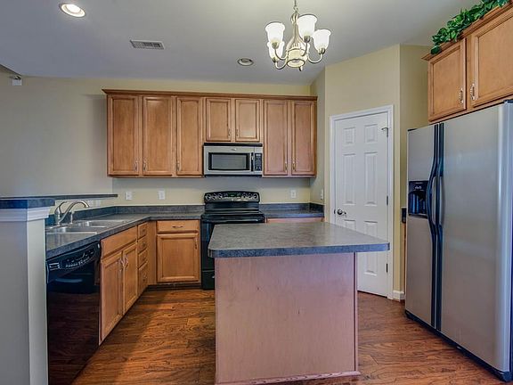 5th image of 7822 Kemberton Dr W