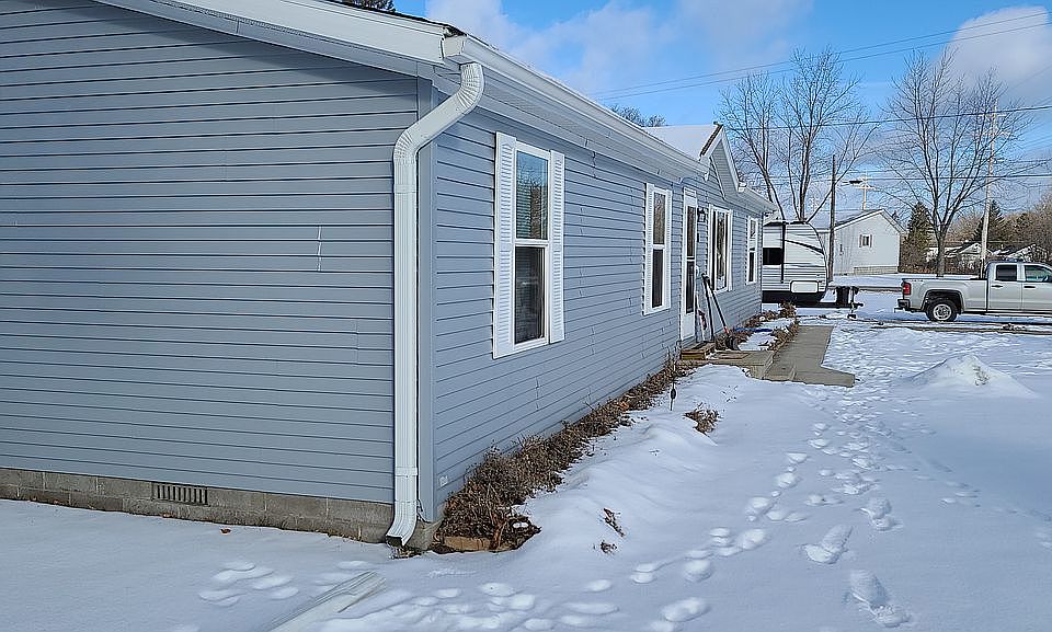 2nd image of 518 Loomis St