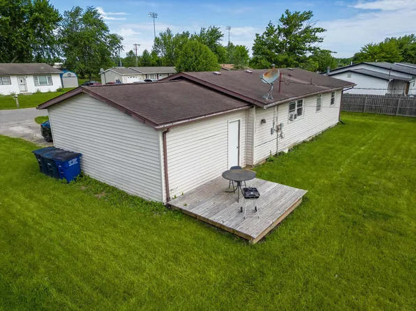 4793 N Clover Ln, Michigan City, IN 46360