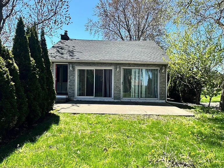 Windemere Rd — Photo 2