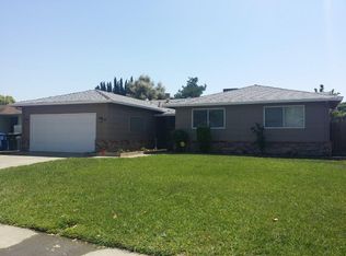 16 Saint Marie Cir, Sacramento, CA 95823
