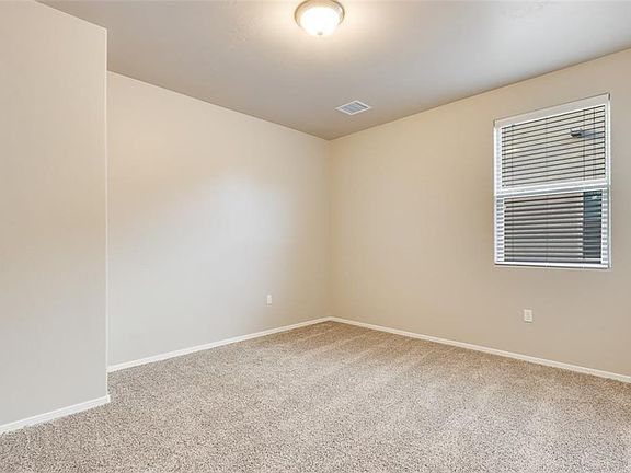 5th image of 1040 Gaitan St