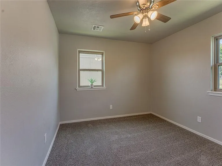 4901 S Rhode Island Ave — Photo 18