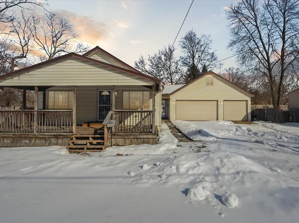471 Walnut St, Mount Morris, MI 48458