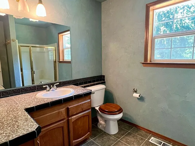 3611 Baker Ames Rd NE — Photo 27