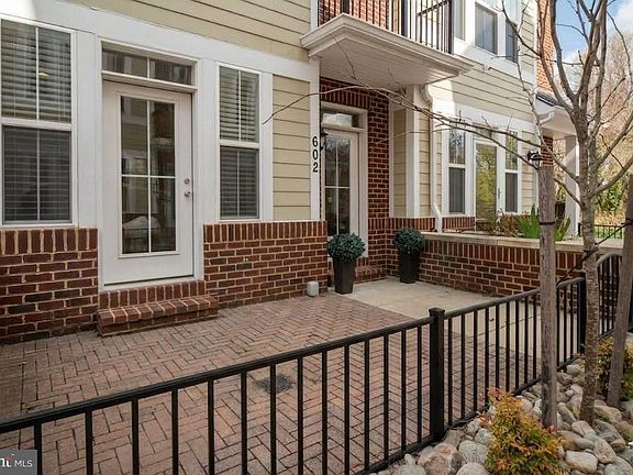 5th image of 602 James Walker Pl