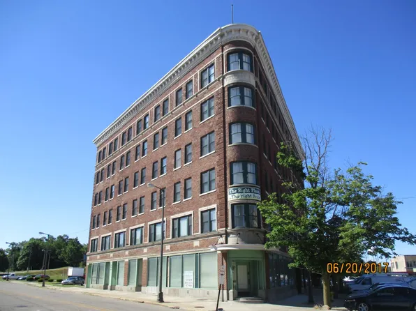162 Pipestone St, Benton Harbor, MI