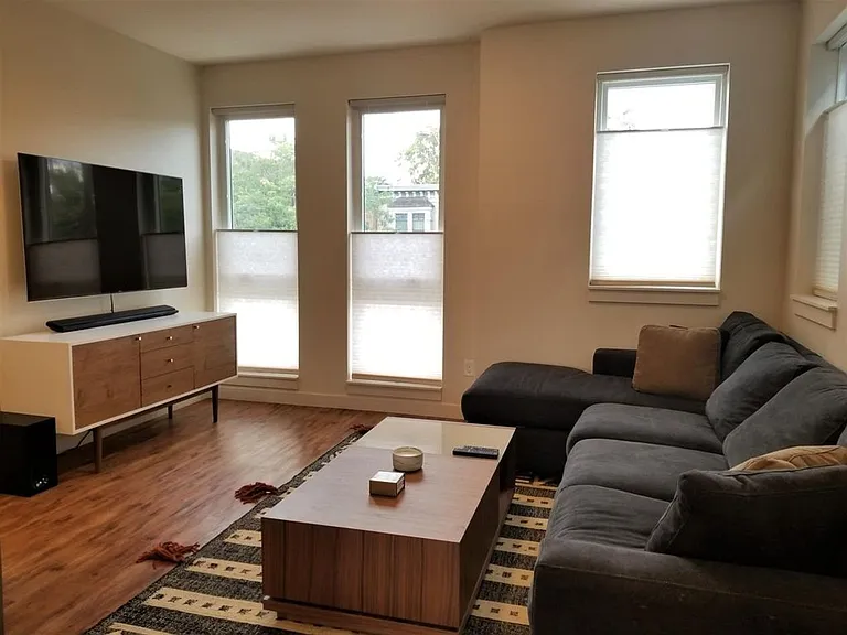 2376 Stout St — Photo 47