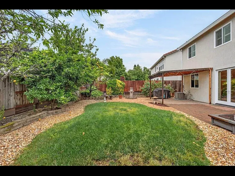 6311 Bluebill Ct — Photo 17