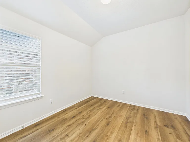 9345 Herringbone Dr — Photo 21