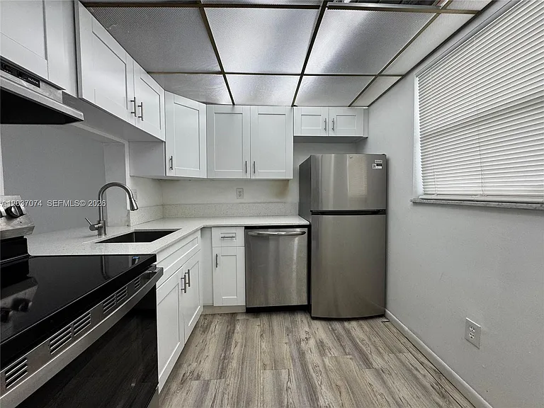 2800 NW 56th Ave #D401 — Photo 6