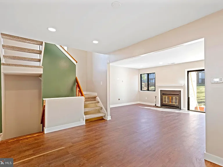 401 Bismark Way — Photo 9
