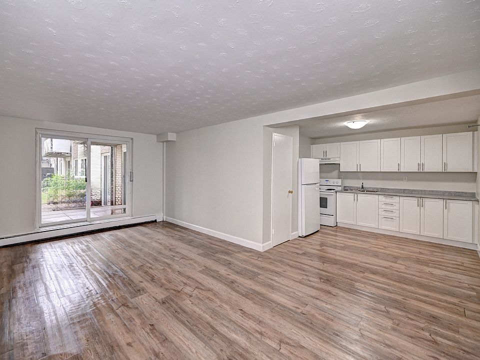 1st image of 250 Queen St E #3-Bedroom