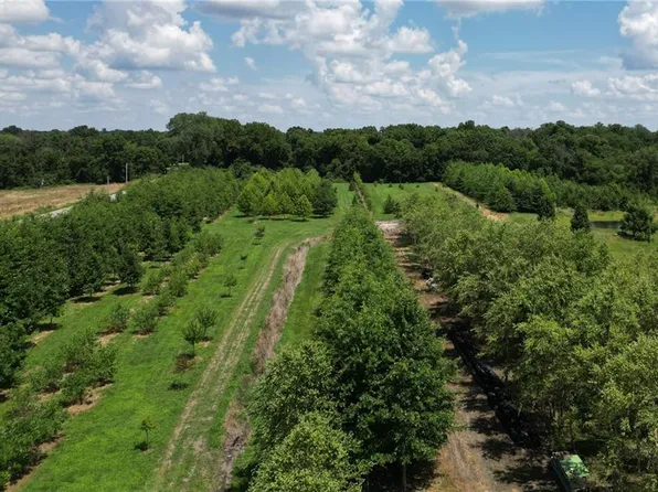 22701 Timberview Rd, Harrisonville, MO 64701