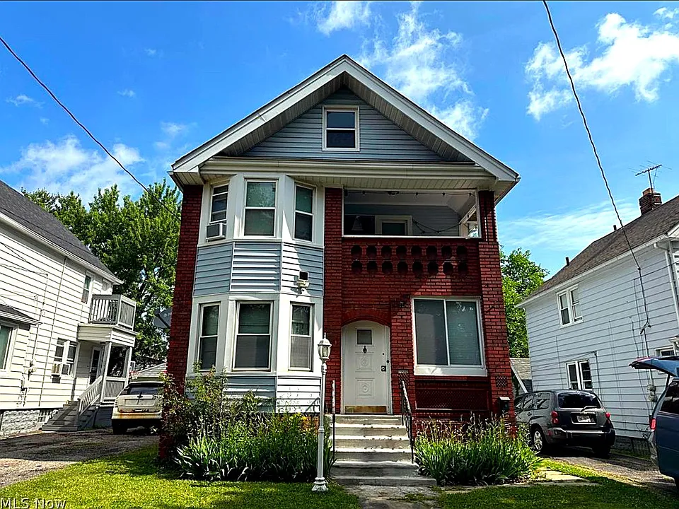 2222 Hood Ave