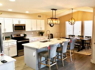 851 N Monterey St, Gilbert, AZ 85233