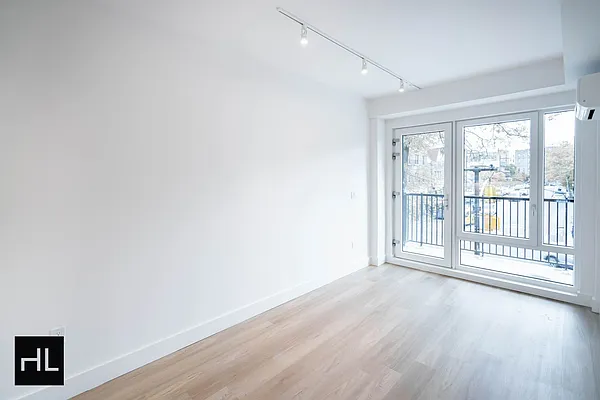 Rented by Highline Residential | media 8