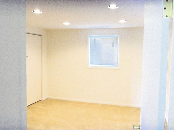3rd image of 11613 Greenlane Dr