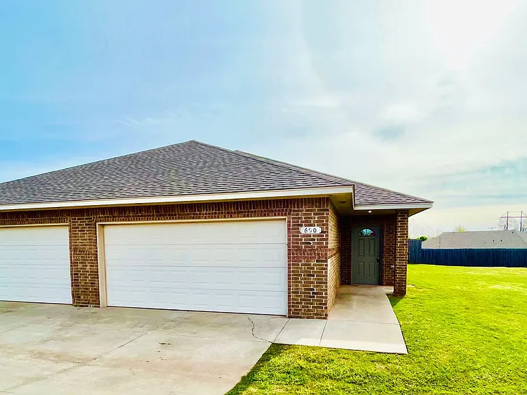 600 Rosemoor Ct — Photo 14