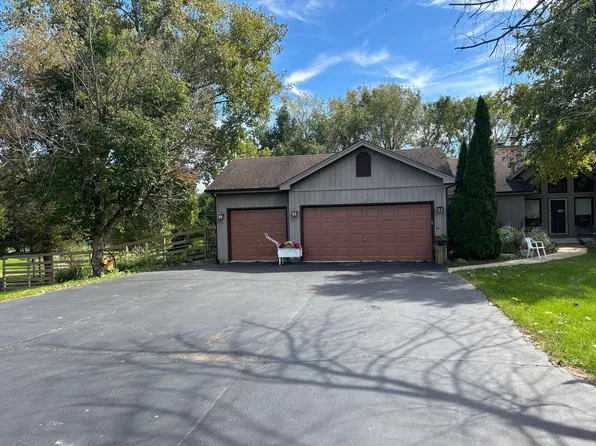 38W201 Hawkins Ln, St Charles, IL 60175