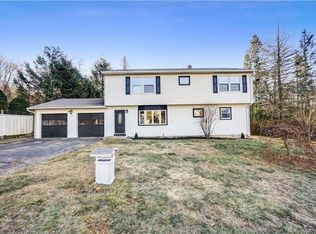 34 Ridgeland Dr, Naugatuck, CT 06770