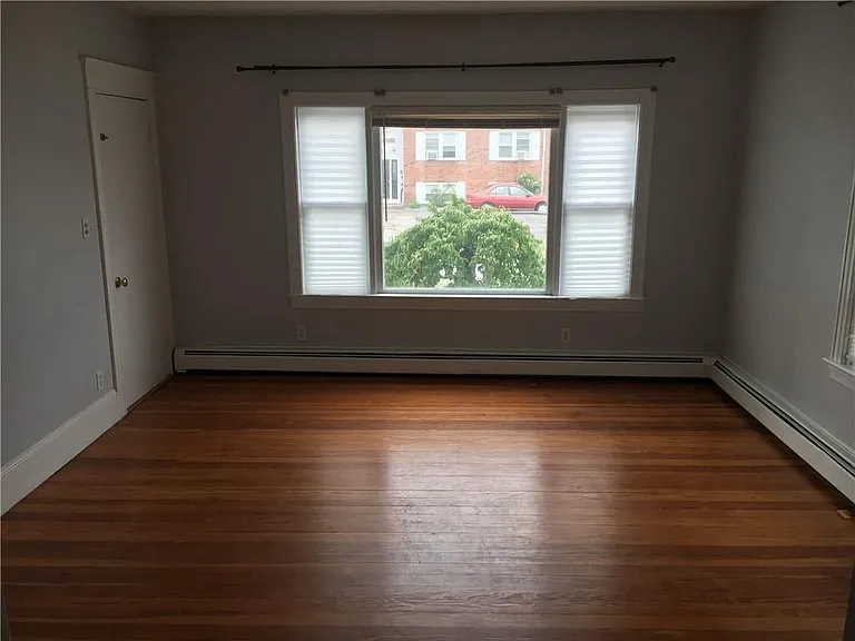 152 Webster St #1 — Photo 2