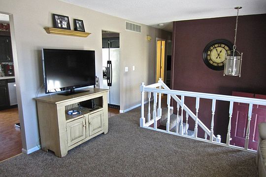 5th image of 135 W Haven Dr