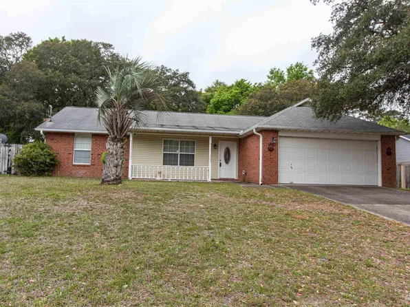 2777 Augustus Rd, Navarre, FL 32566