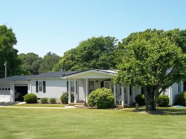 300 Golden Ln, Sutherlin, VA 24594