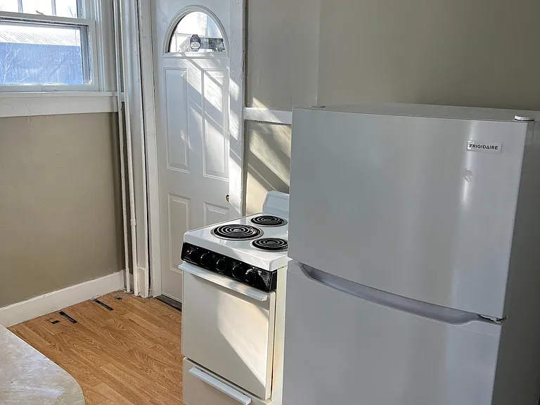 2113 Lafayette Ave #1 — Photo 4