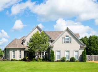 214 Greendale Dr, Jackson, TN 38305