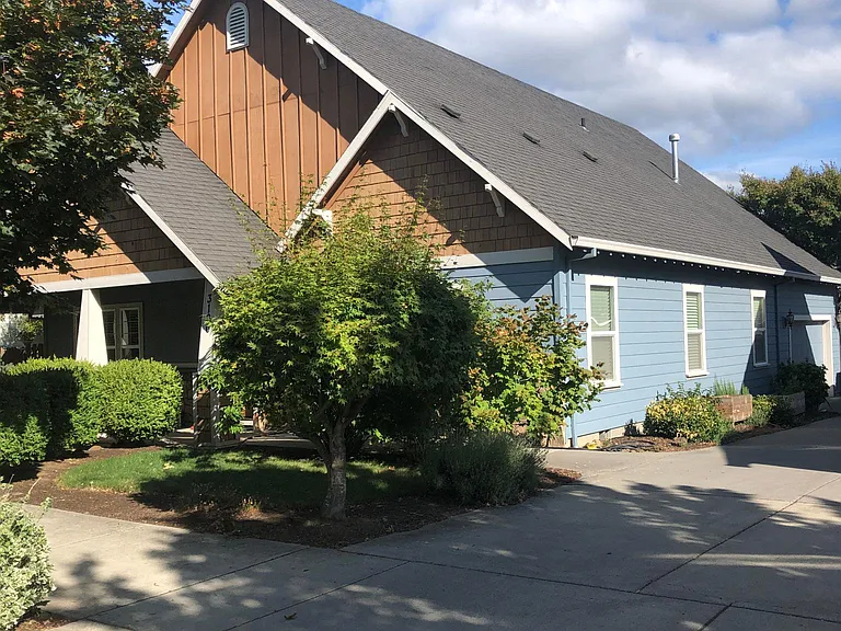 3100 Hazel Ave — Photo 2