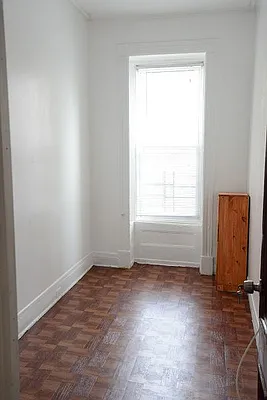 Rented by Perry Associates NYC Inc | media 1