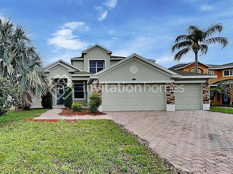 5041 Cape Hatteras Dr — Photo 1