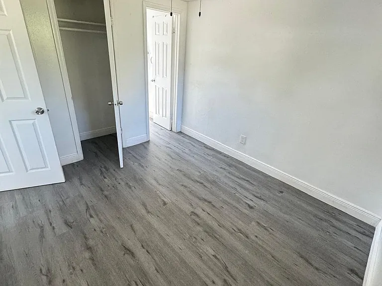 4421 N Clark Ave #C — Photo 7
