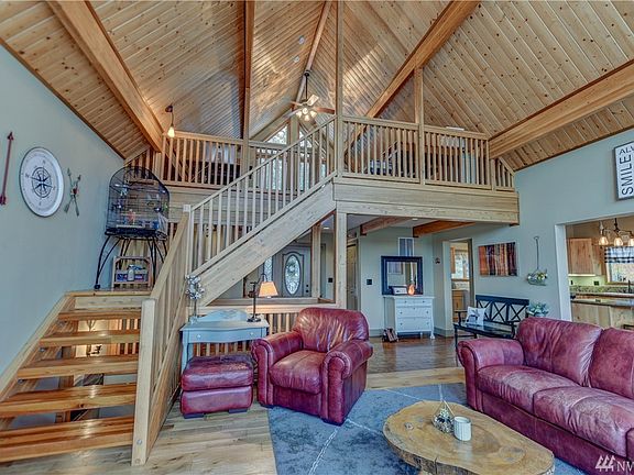 3rd image of 39321 Mountain Park Dr E